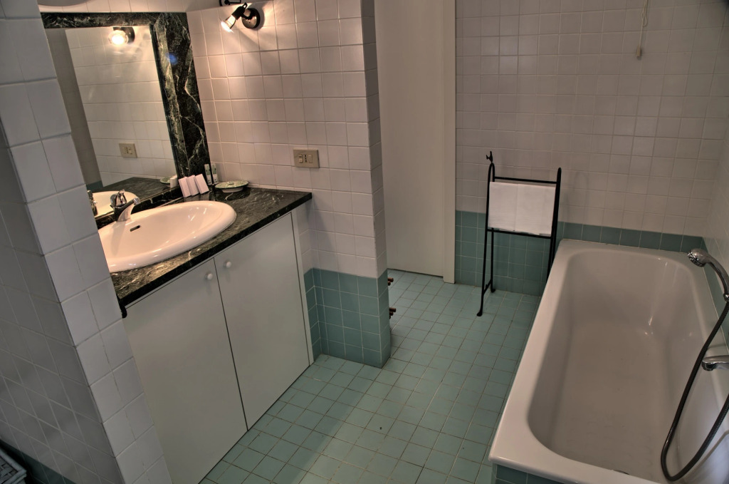 Villa Glicini - Delightful Cottage With Pool