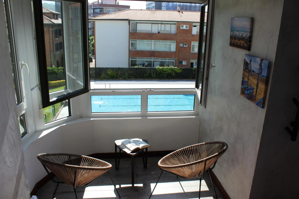 Apartamentos Zarautz Playa, con piscina y garaje
