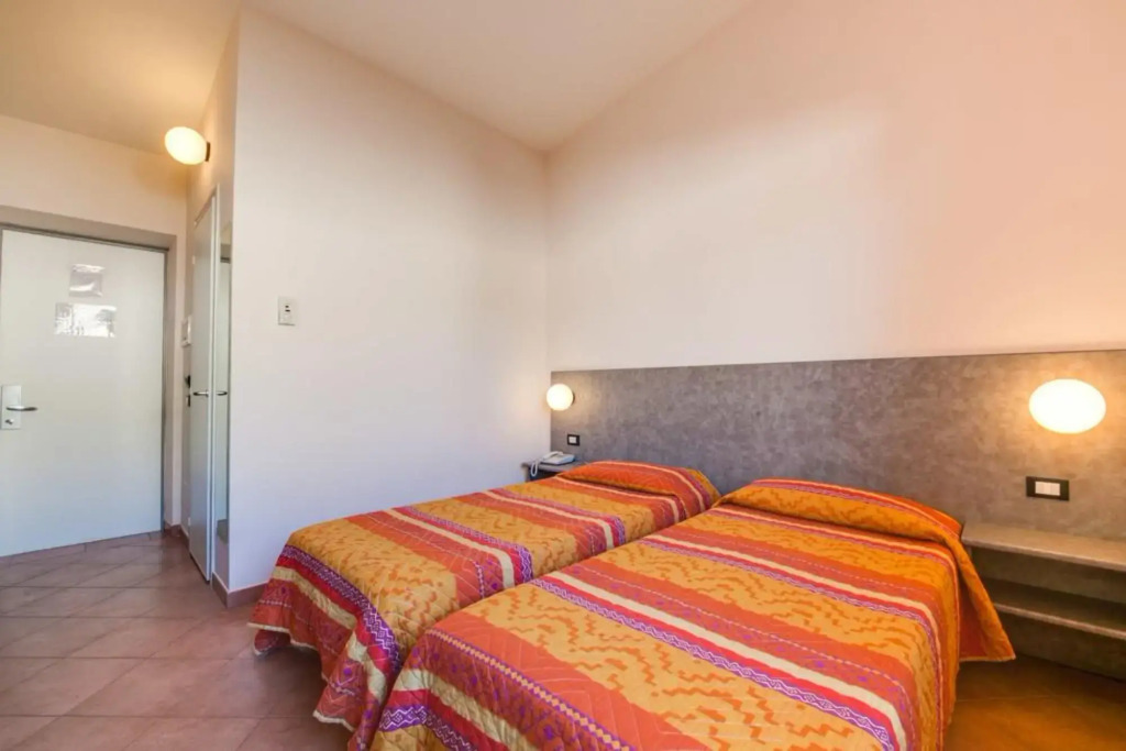 AutoHotel
