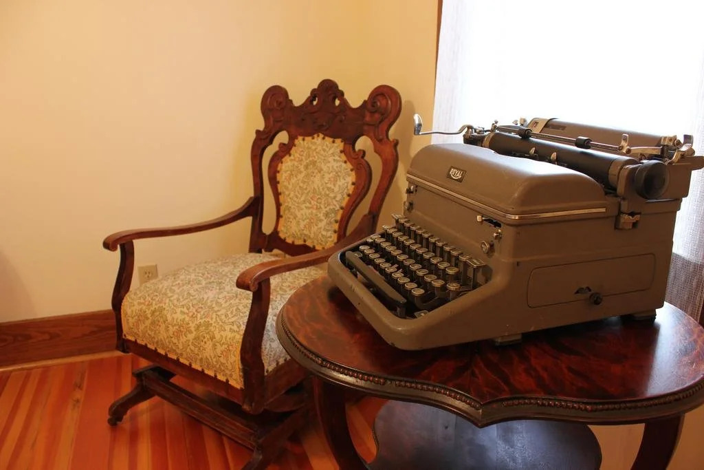 DeBourge Guesthouse