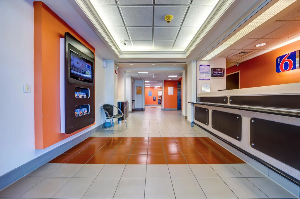 Motel 6-Burlington, ON - Toronto West - Oakville