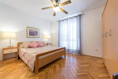 View Port Apartments