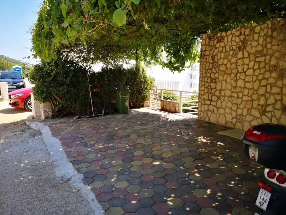 Jakov - Large Terrace - A1