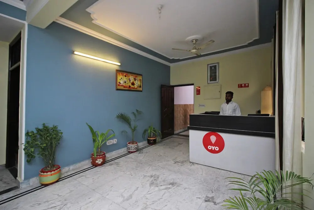 Capital O 9222 Winsome Hotel
