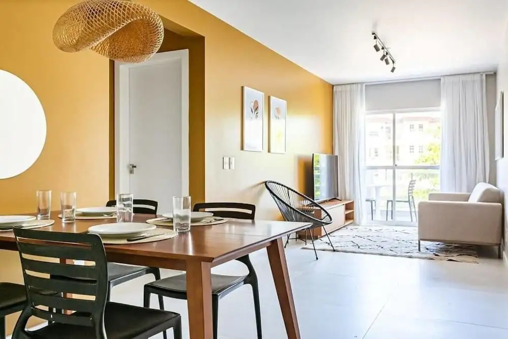Prédio com apartamentos completos, com piscina e a passos da praia - Agua Marinha