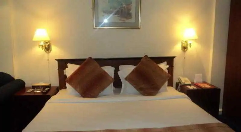 Sun And Sands Plaza Hotel