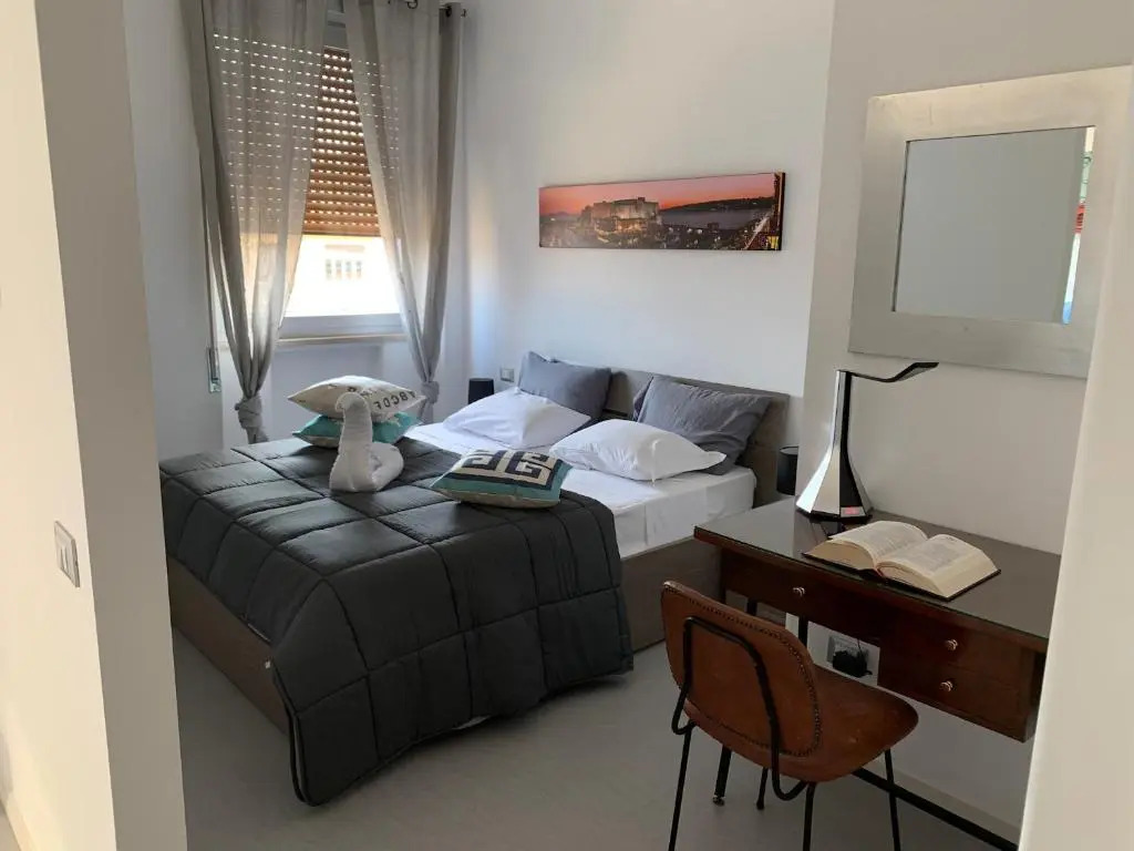 Napolidays Toledo Apartment By Dimorra