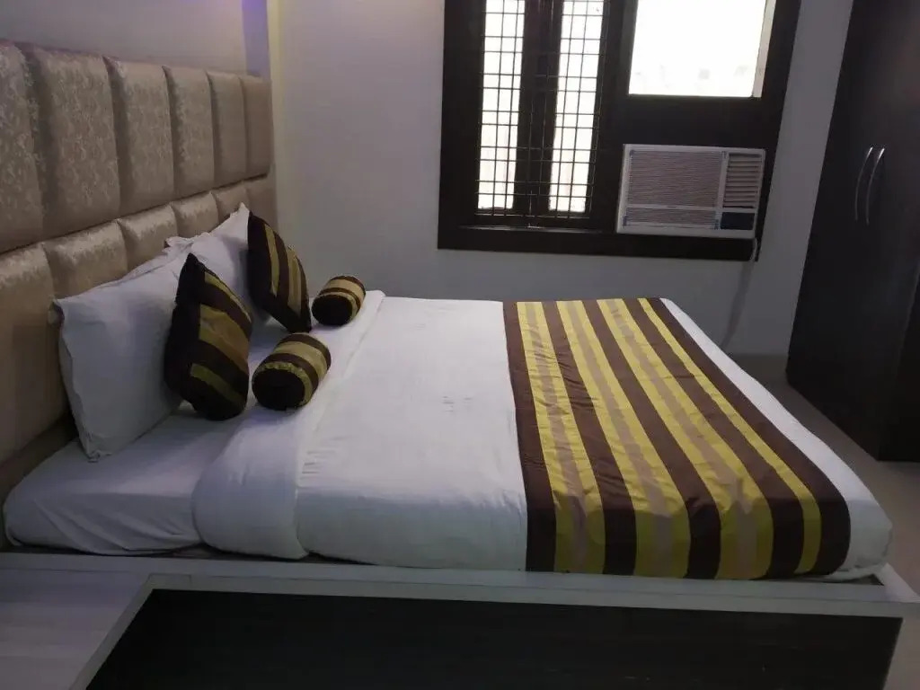 Hotel Grey Castle - Near Haridwar Railway Station