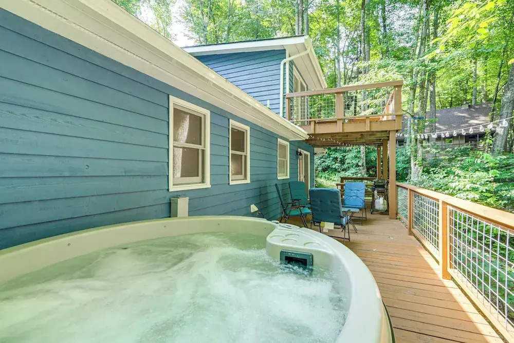 Creek View + Hot Tub: Woodsy Maggie Valley Cottage