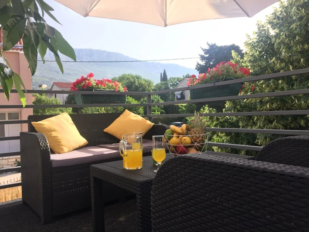 Sunflower-beautiful Modern Apt. w. Terrace&garden