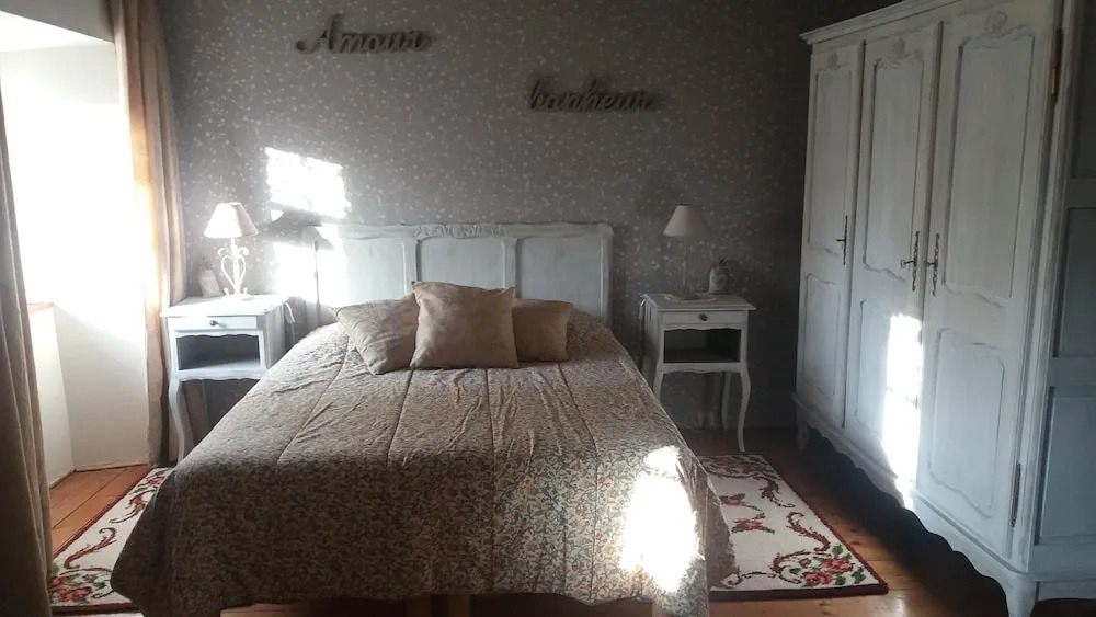Alluring Holiday Home With Fenced Garden, Barbecue