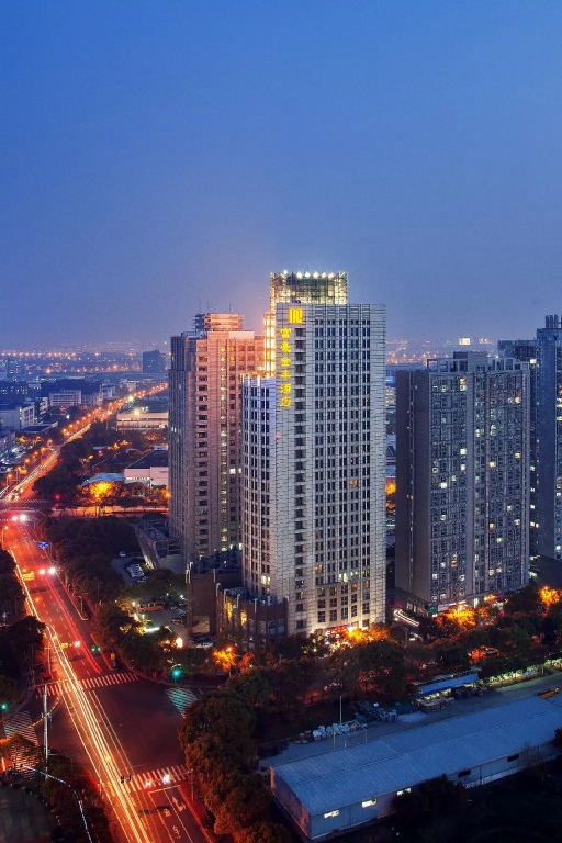 Regal Jinfeng Hotel