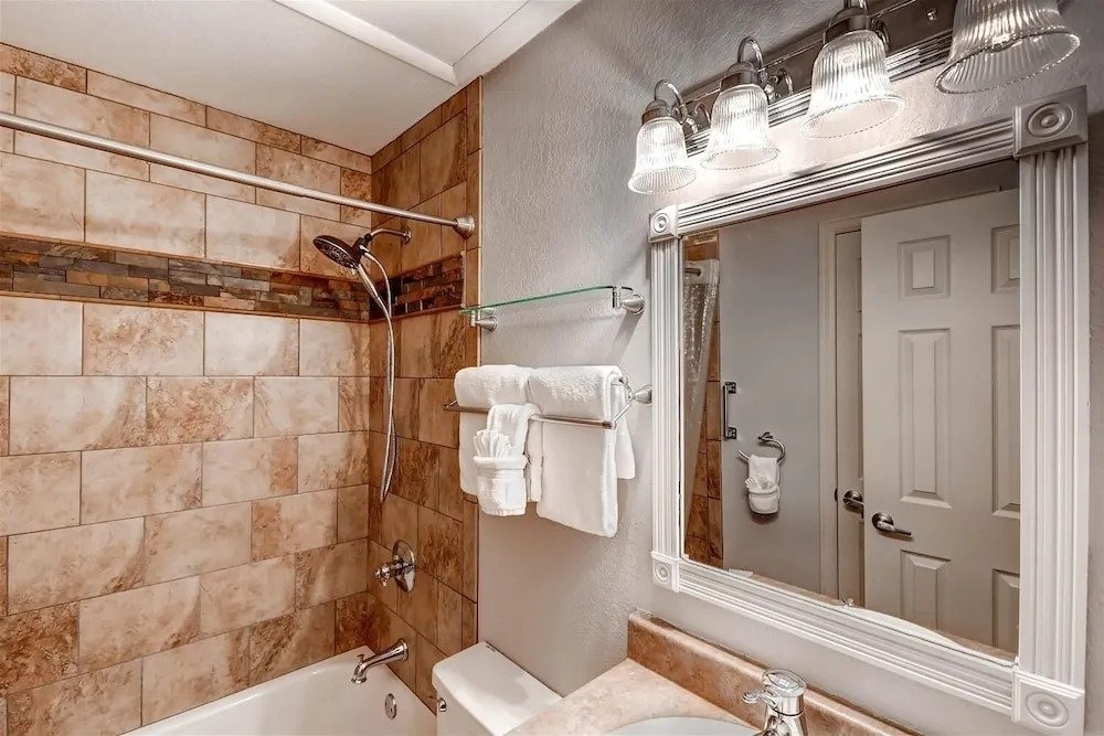 Mountainside Snowview Condo : Cool Frisco Location
