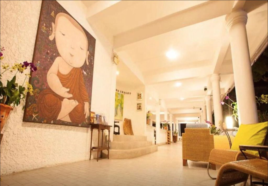 Nern Chalet Beachfront Hotel