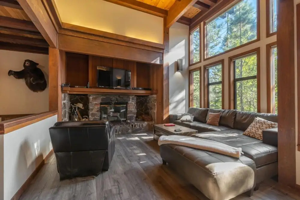 Family Friendly 3 Br/2.5 BA Full Chambers Access!