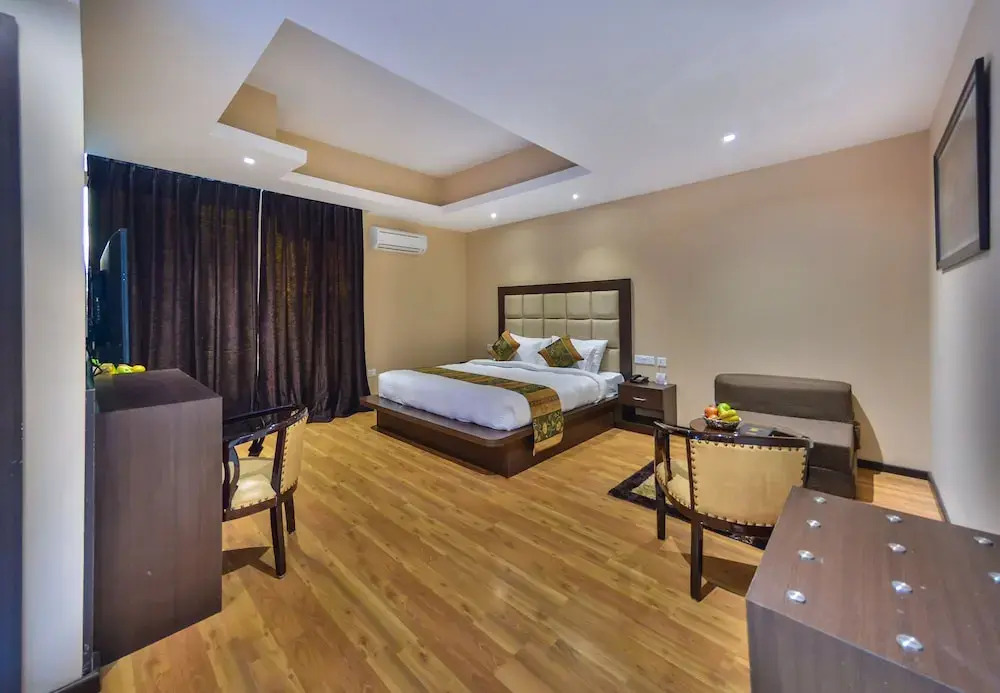 Hotel Golden Leaf Kashmir