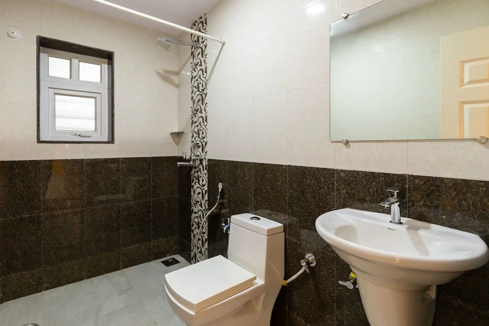The Yellow by OYO Rooms