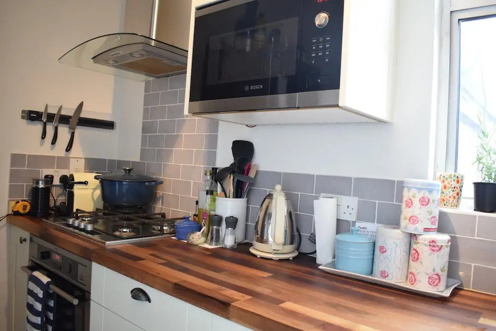 North London 2 Bedroom Flat With Roof Terrace