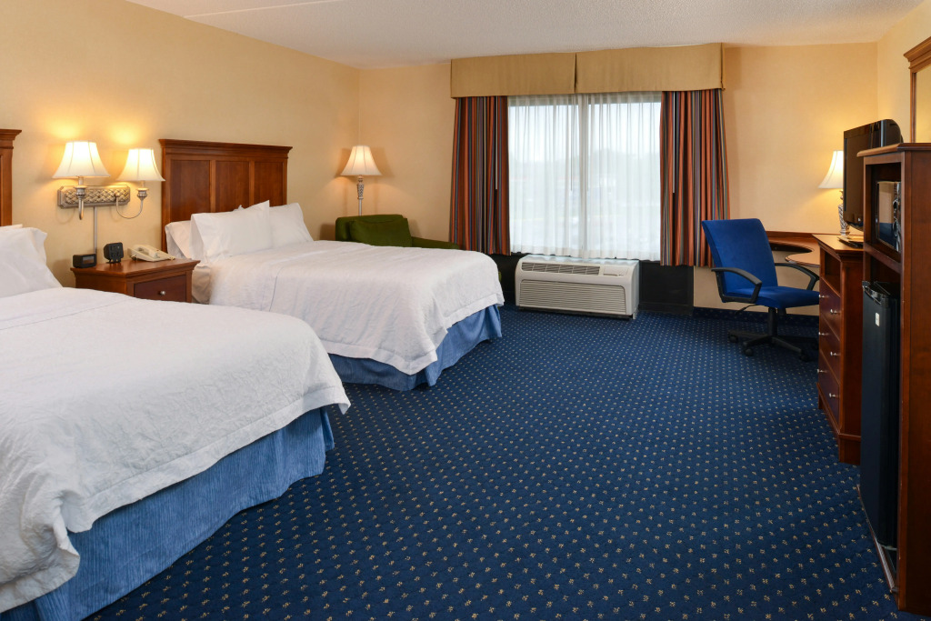 Hampton Inn and Suites Fredericksburg South