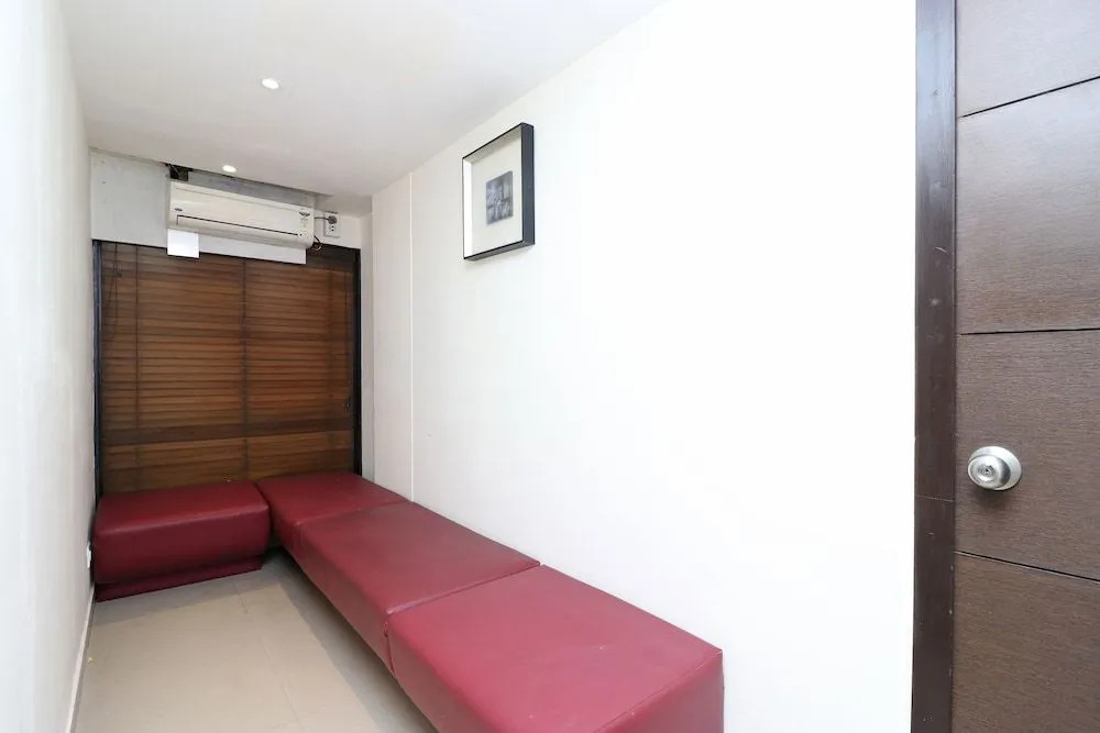 OYO Premium Ballygunge Lovelock Street