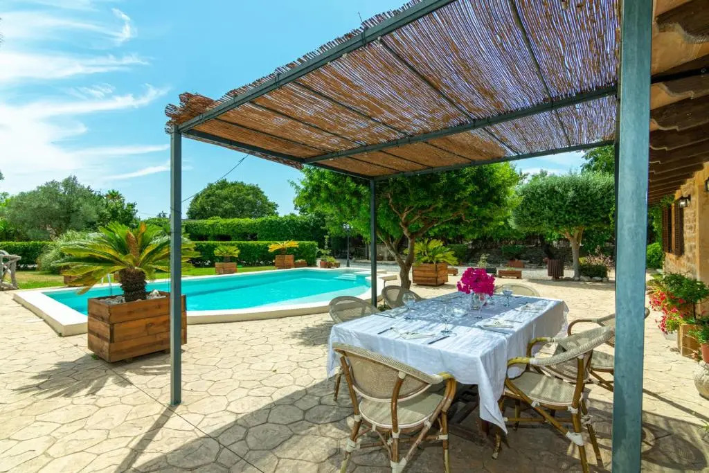 Casa con piscina a 1 km del mar y del pueblo