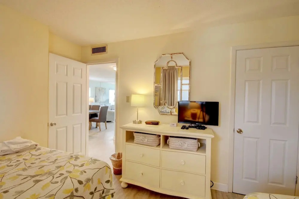 140 El Matador 2 Bedroom Home by RedAwning