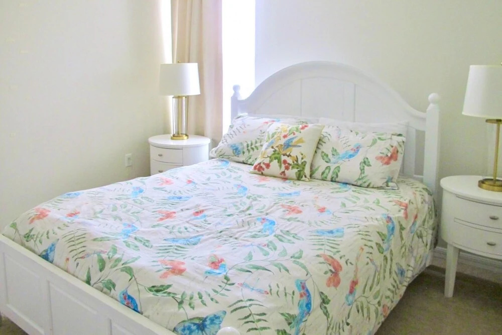 8BR Home - Near Disney - Private Pool and Hot Tub