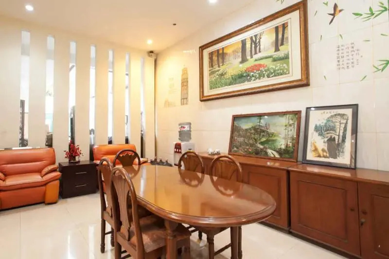 RedDoorz near Balai Kota Surabaya