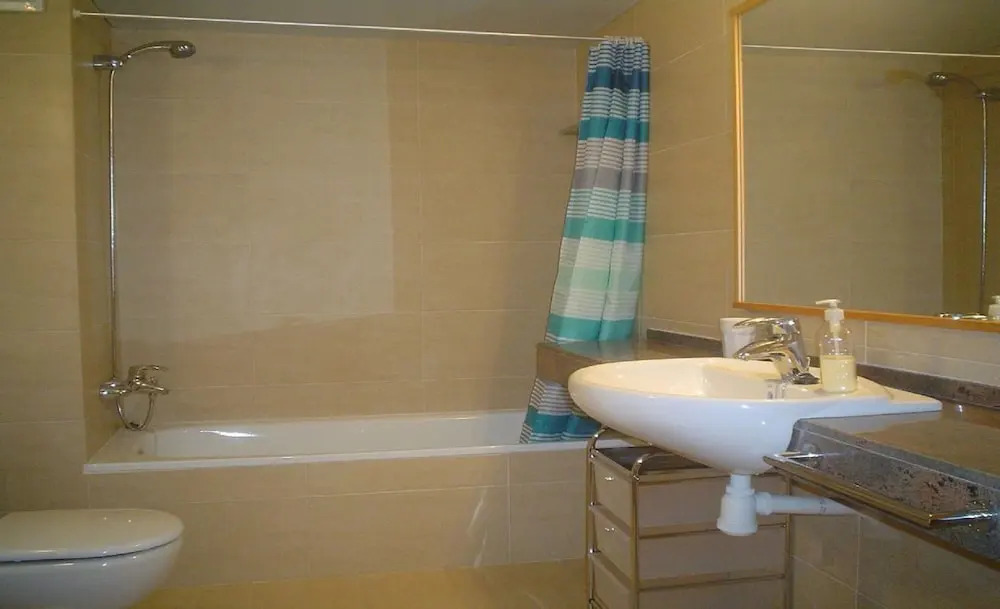 Apartamentos Esquirol 3000
