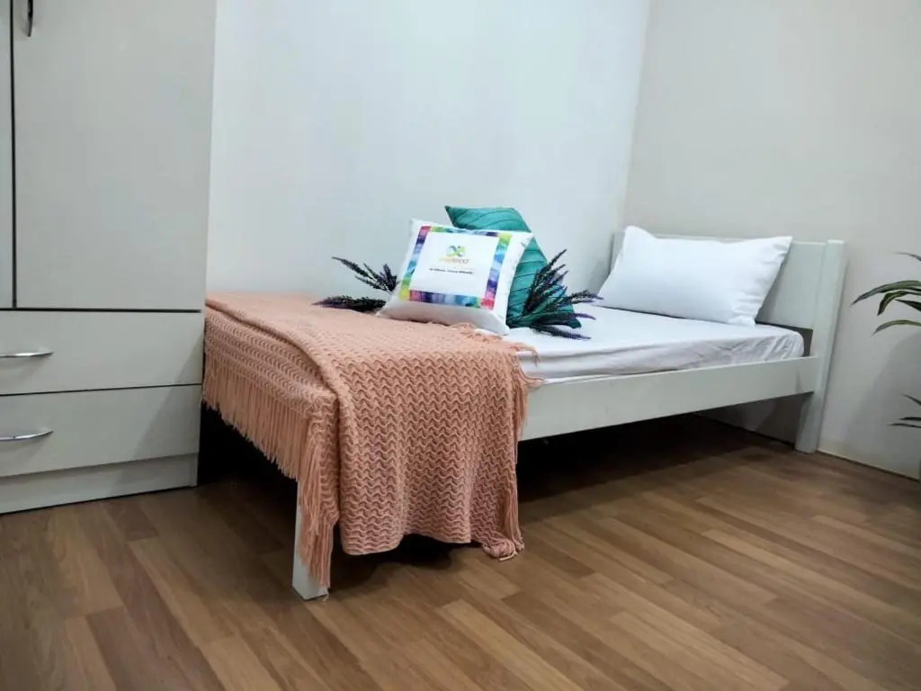 Bed & Pillow Subang Jaya by HomeBrickz