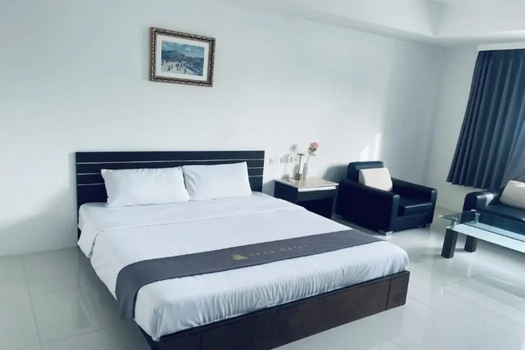 Townhouse Oak Vera Hotel Near Clark International Airport