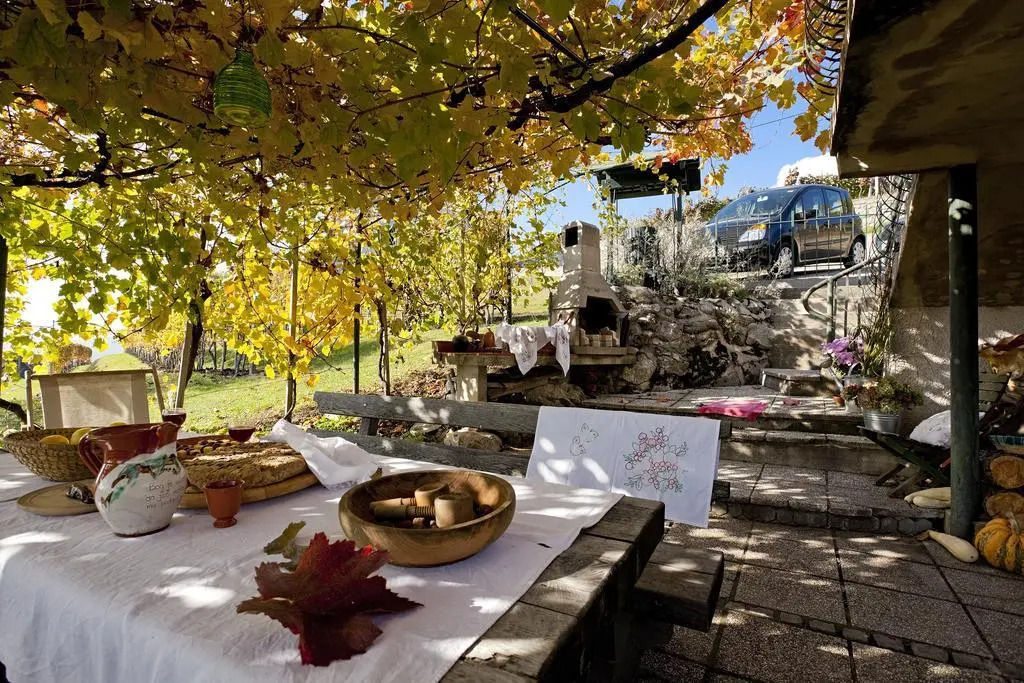 Vineyard Cottage Vercek