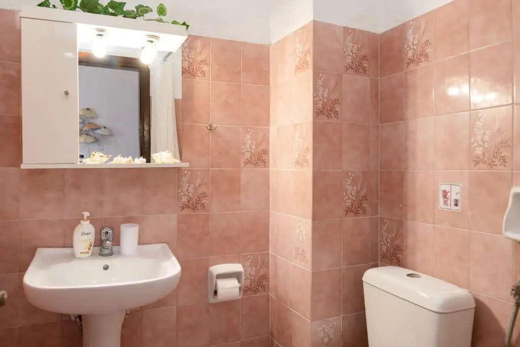 Gennadi Sun Apartments 500m from the beach