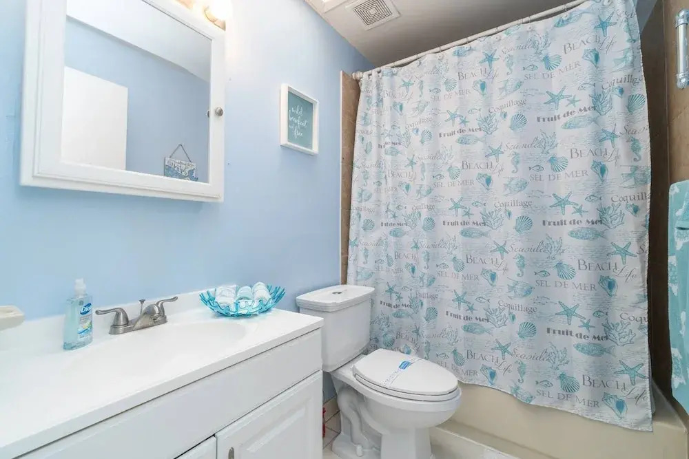 New Smyrna Beach Townhouse/flagler Ave/beach/walk Everywhere and Pet Friendly!
