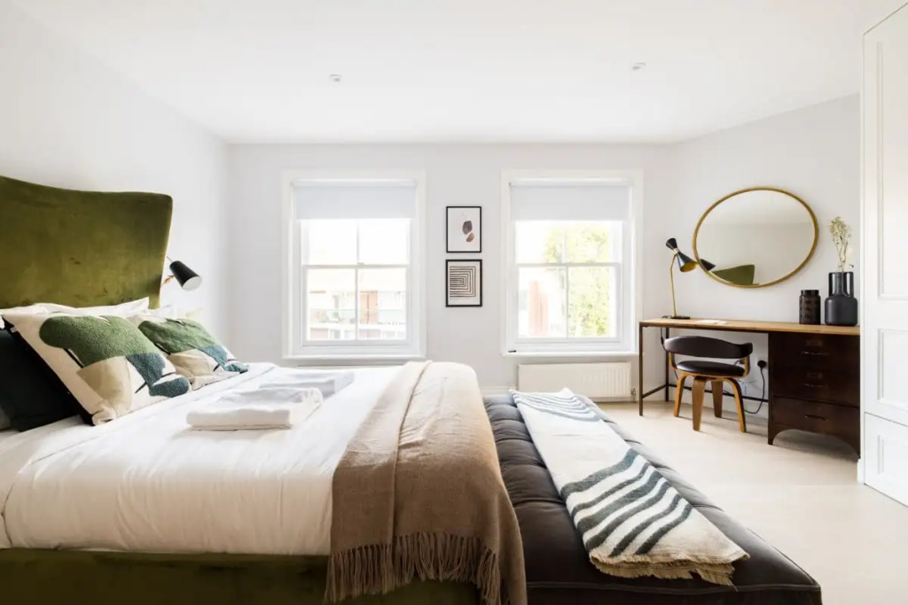 The Margravine Maisonette - Modern & Bright 2BDR Flat