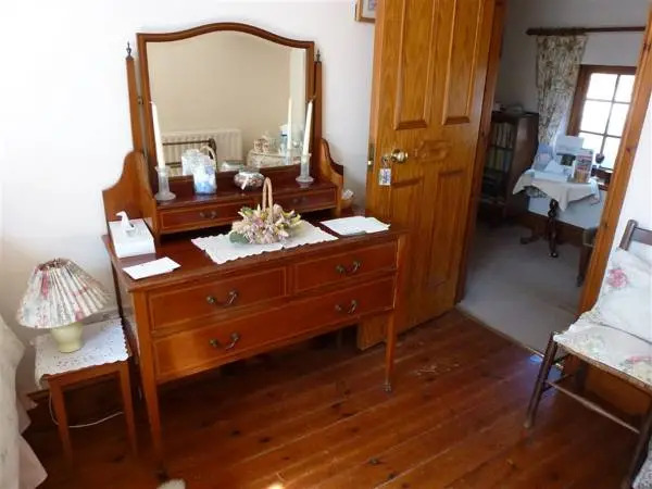 Burton Farmhouse
