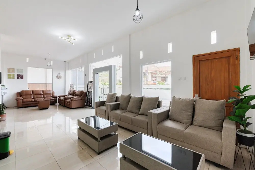 Urbanview Hotel Sky Batu Malang by RedDoorz
