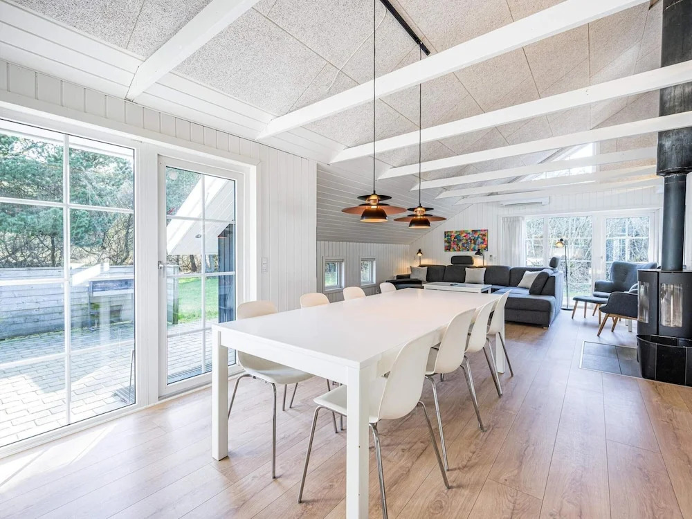 8 person holiday home in Blåvand