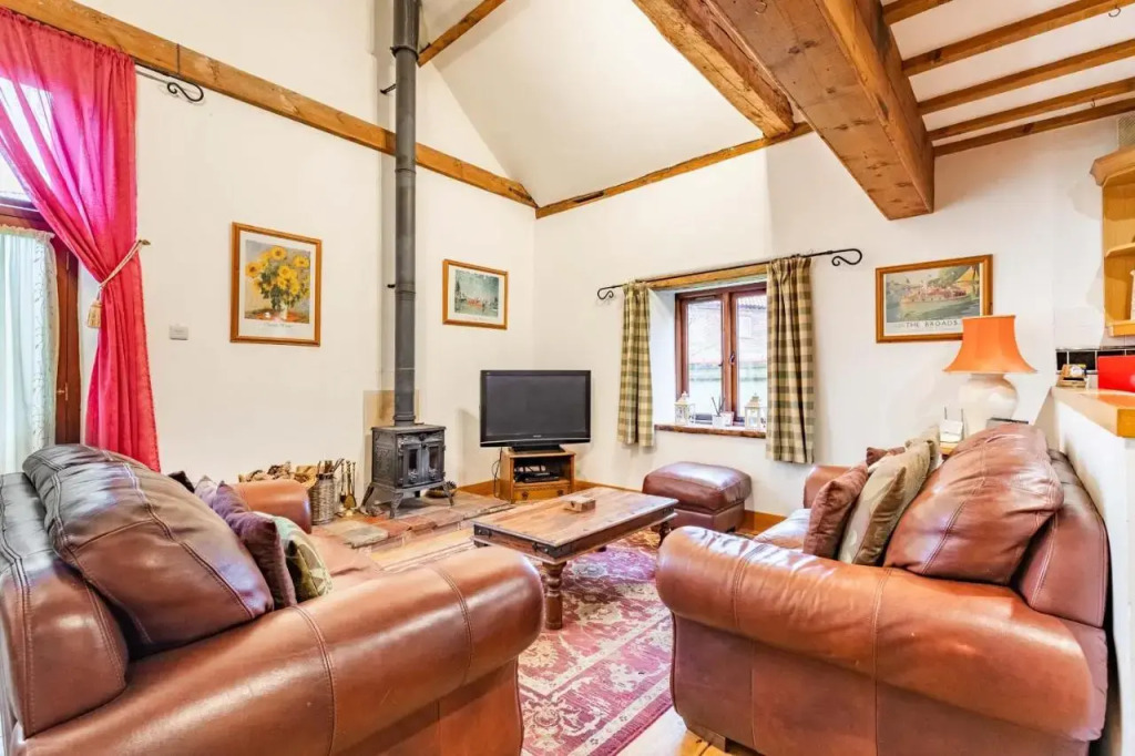Threshers Barn and Shire Horse Barn