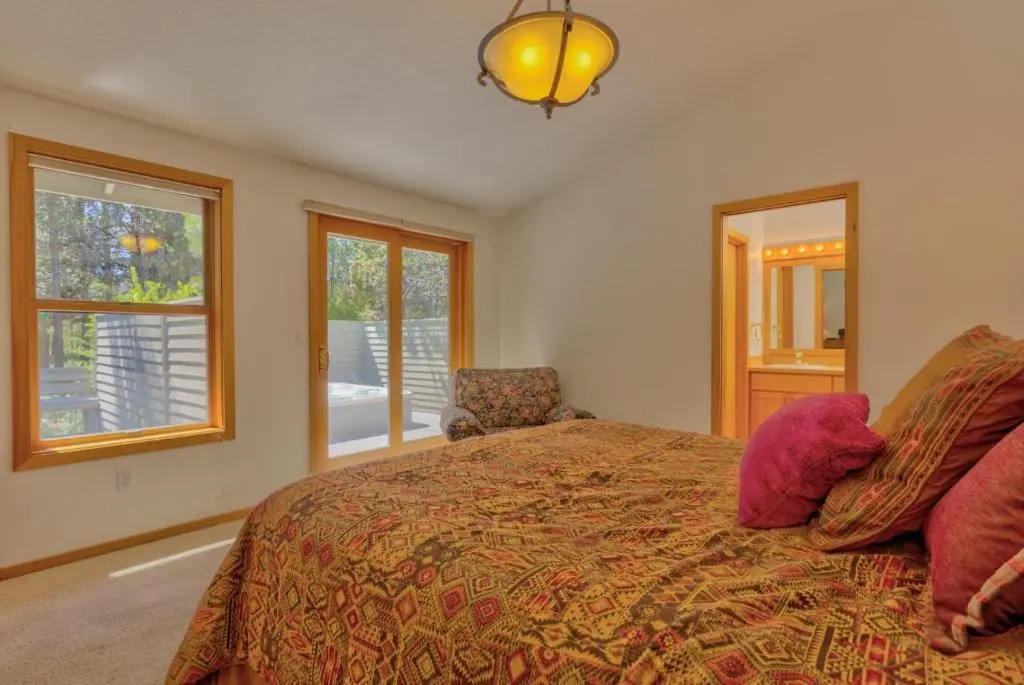 Lassen Lane 15