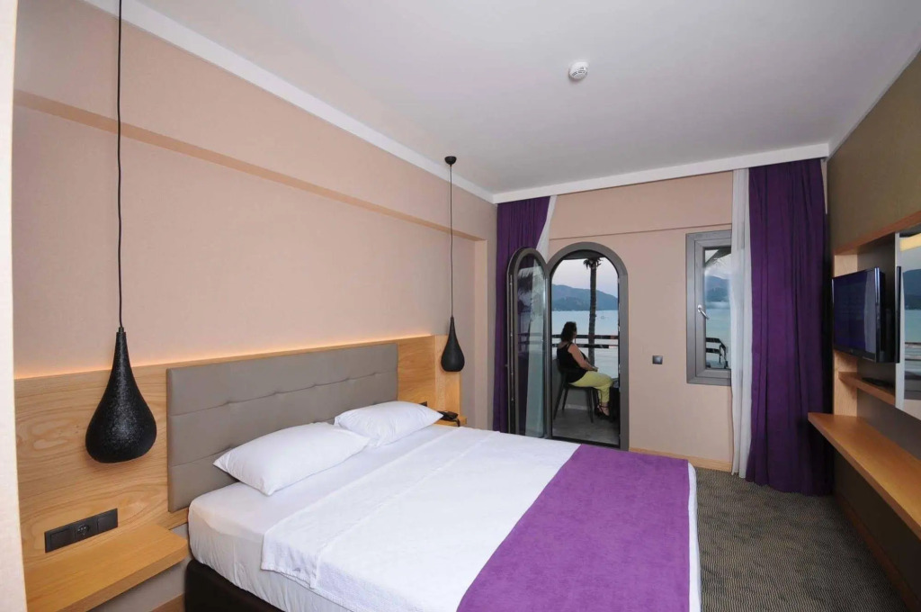 Candan Citybeach Hotel