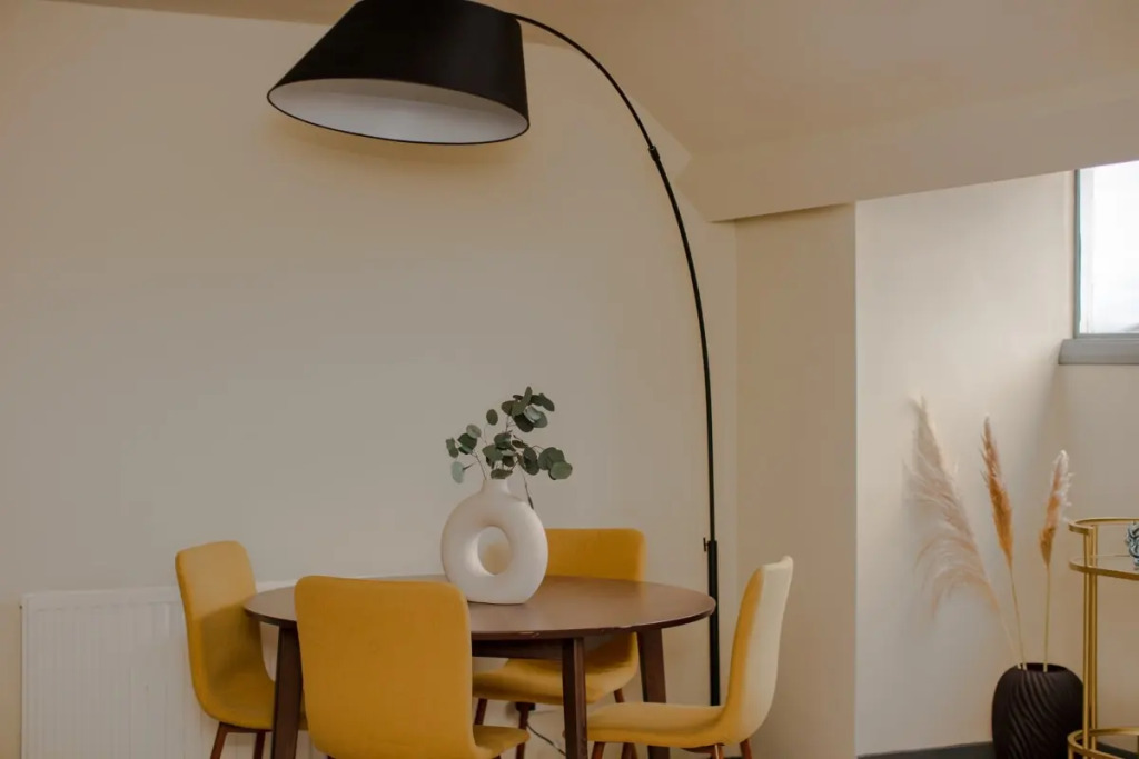 The Crescent Moon - Elegant 1bdr Flat