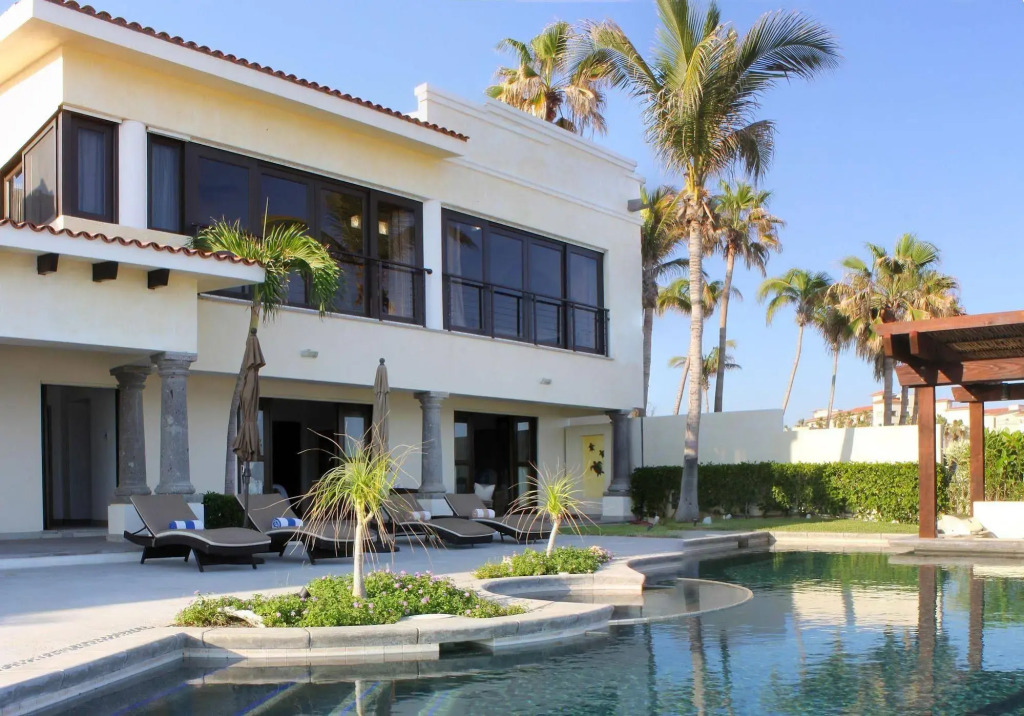 Villa Delfines by Cabo Villas