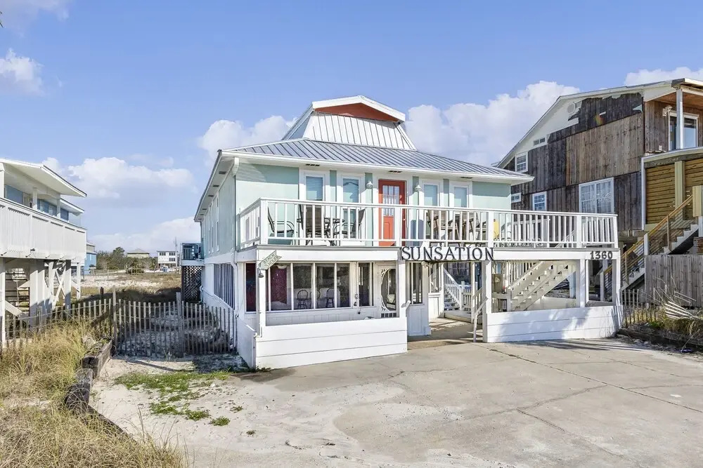 Luxury 5BR Living w Private Pool