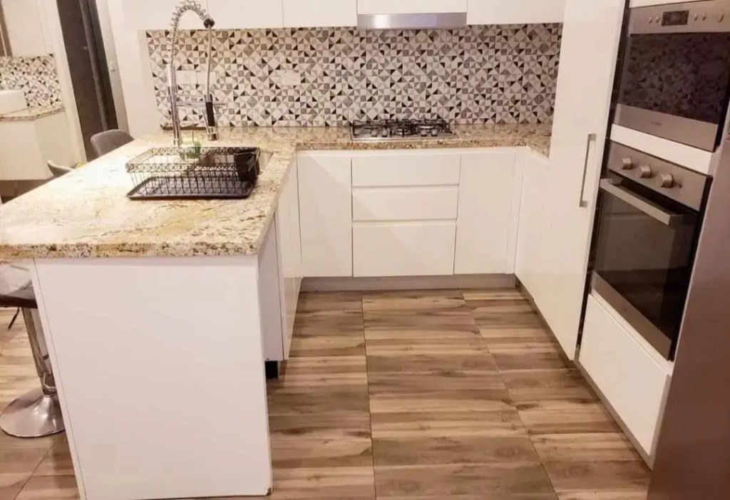 Breeze Apartments