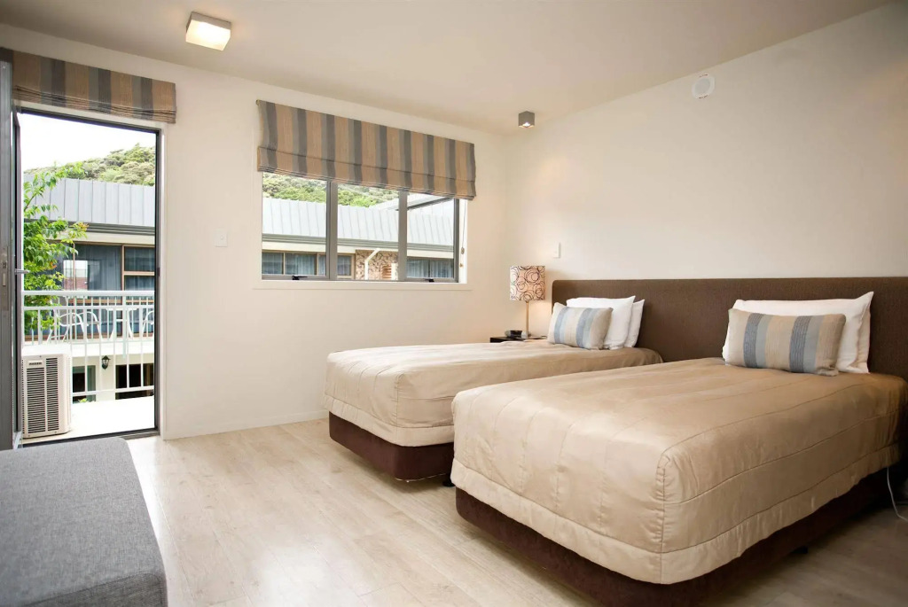 Sea Spray Suites