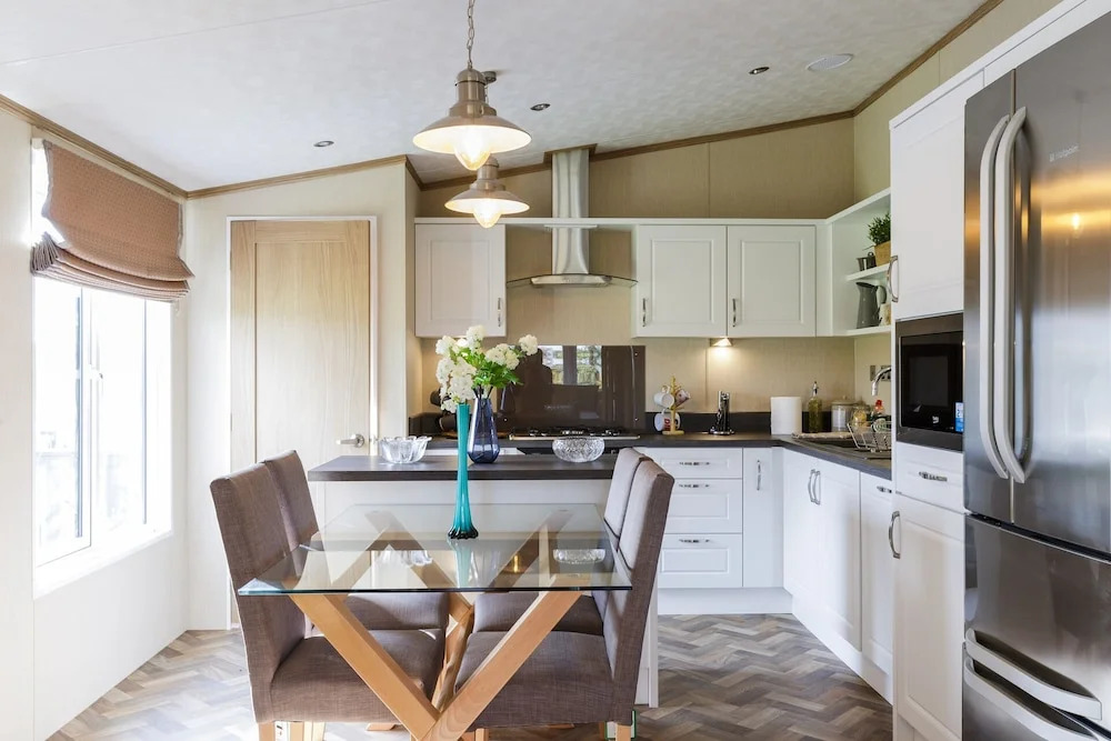 "Lyndale Lodge 18 with Hot Tub by St Andrews"