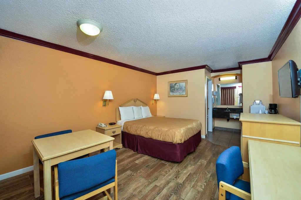 Americas Deluxe Inn- Marysville