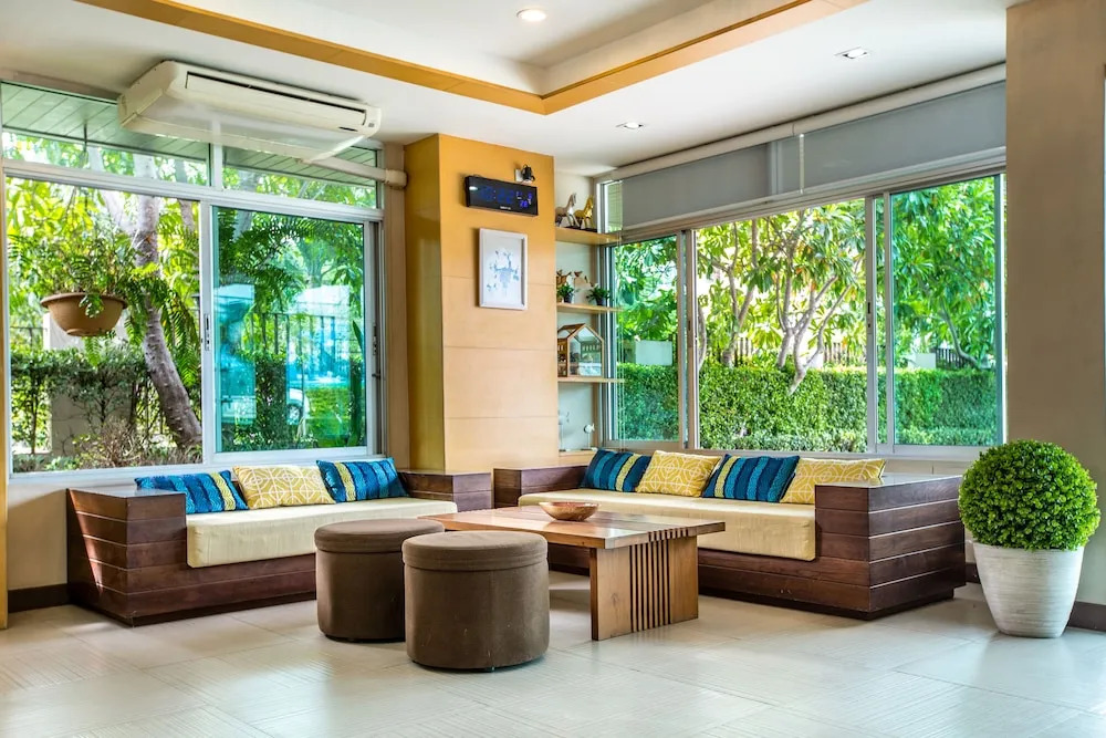 Central Place Serviced Apartment