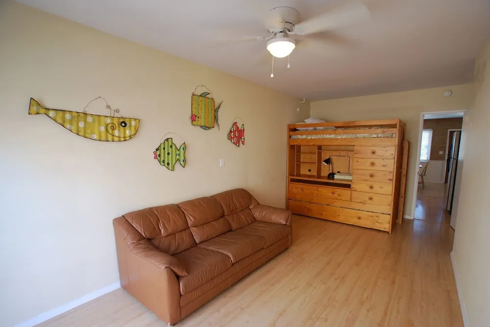 W Balboa 1 (68257) - 4 Br townhouse by RedAwning